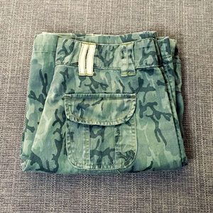 Nonstop Lifestyle Tecknologies Green Camo Pants Sz 7 w/ Side Leg Pockets